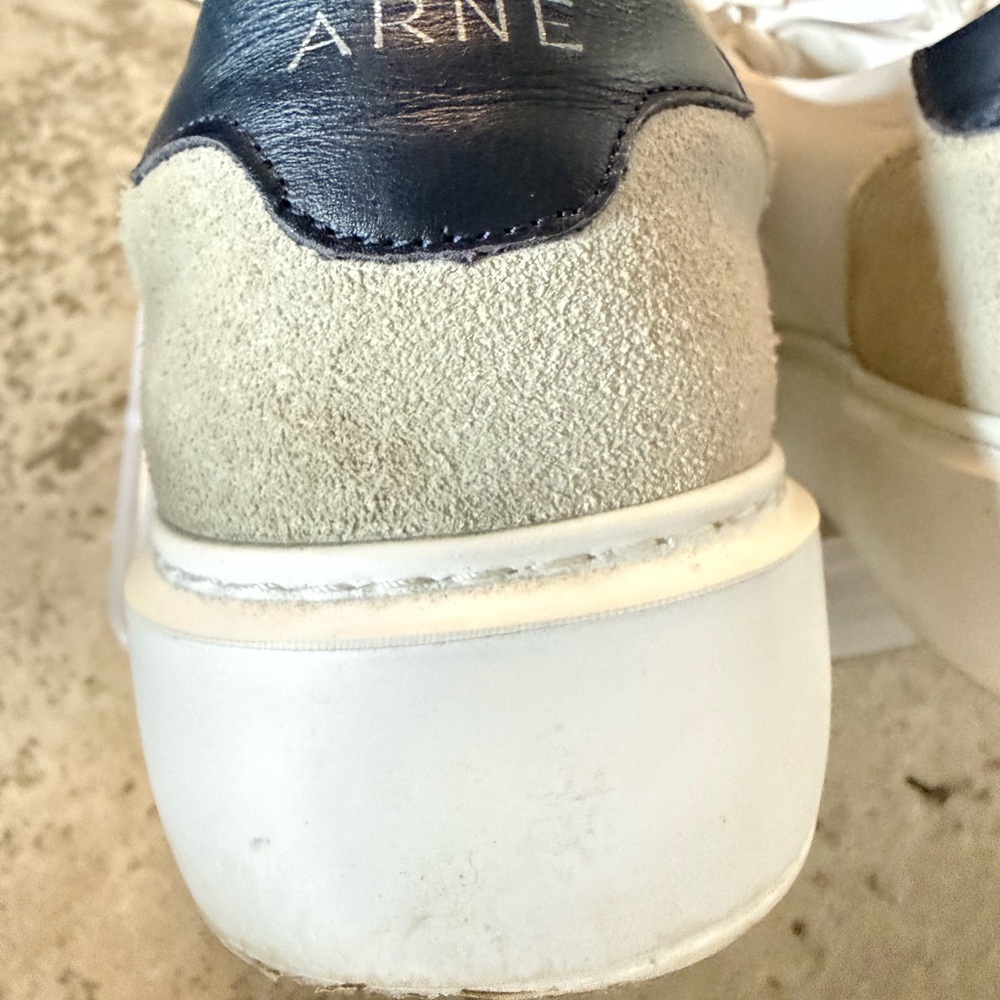 Arne - Picture 7 of 10
